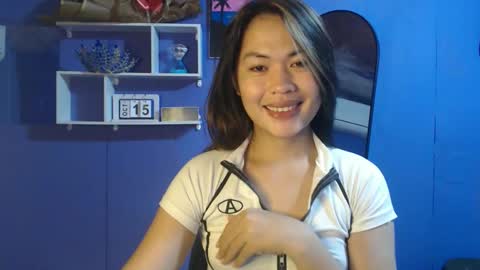 Snapshot of ur_perfectgirlmsa chatting on October 15, 2025, 7:25 pm Ms. A lets go pass or pvt show online show from October 15, 2025, 7:25 pm