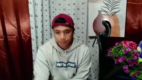 Snapshot of ur_pinoydave chatting on December 2, 2024, 7:27 pm Dave online show from December 2, 2024, 7:27 pm