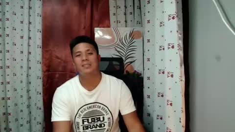 Snapshot of ur_pinoydave chatting on February 9, 2025, 12:06 am Dave online show from February 9, 2025, 12:06 am