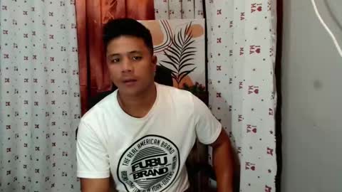 Snapshot of ur_pinoydave chatting on February 16, 2025, 9:05 pm Dave online show from February 16, 2025, 9:05 pm