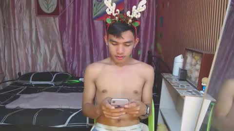 ur_shan21 online show from December 18, 2025, 6:58 pm