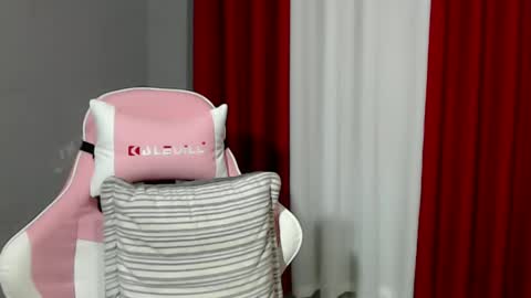 Snapshot of urasian_erica chatting on December 12, 2024, 11:07 am urasian_erica online show from December 12, 2024, 11:07 am