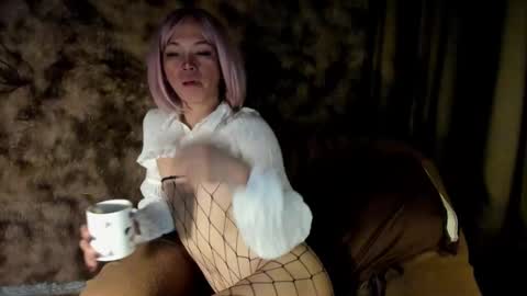 Snapshot of urasian_slut_yana chatting on February 28, 2025, 9:36 am yana online show from February 28, 2025, 9:36 am