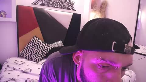 urban online show from December 3, 2025, 3:47 am