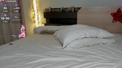 Ksenia Pterson online show from December 23, 2024, 4:22 am