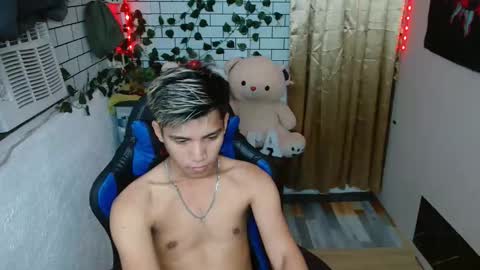 Snapshot of urcutefucking_asianboy chatting on November 21, 2025, 4:27 pm ASIANBBYBOY online show from November 21, 2025, 4:27 pm