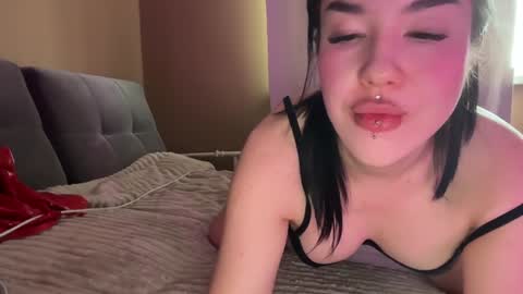 Snapshot of urdevilbaby chatting on February 6, 2025, 9:43 am Margo online show from February 6, 2025, 9:43 am