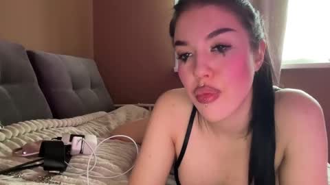 Snapshot of urdevilbaby chatting on February 11, 2025, 9:53 am Margo online show from February 11, 2025, 9:53 am