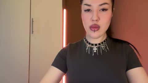 Snapshot of urdevilbaby chatting on November 14, 2025, 8:13 am Margo online show from November 14, 2025, 8:13 am