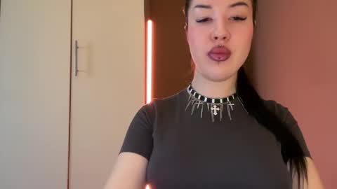 Snapshot of urdevilbaby chatting on November 15, 2025, 8:00 am Margo online show from November 15, 2025, 8:00 am