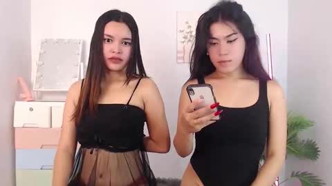 Snapshot of ure_asiancockgirl07 chatting on September 10, 2025, 1:22 pm Bretesh online show from September 10, 2025, 1:22 pm
