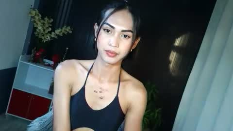 Snapshot of urfavouriteaddiction chatting on November 25, 2025, 8:47 am Rianne online show from November 25, 2025, 8:47 am