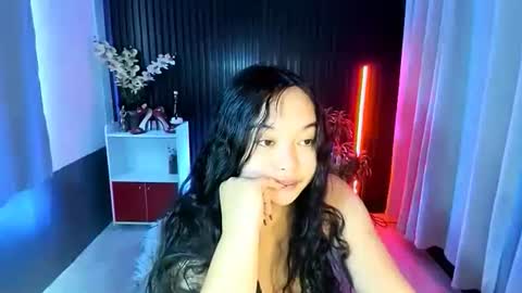 Scarlet online show from November 9, 2025, 2:32 am