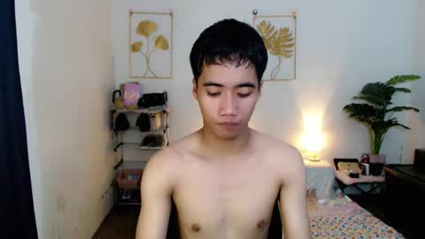 Snapshot of urguy_habibi chatting on November 18, 2025, 4:39 am Bib online show from November 18, 2025, 4:39 am