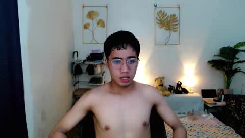 Snapshot of urguy_habibi chatting on November 19, 2025, 5:02 pm Bib online show from November 19, 2025, 5:02 pm