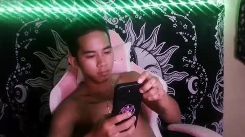 Snapshot of urhot_joshxx chatting on February 25, 2025, 2:44 pm Josh online show from February 25, 2025, 2:44 pm