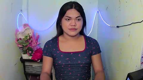 urhottie_bella online show from October 1, 2025, 4:07 am