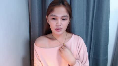 Snapshot of urkatiecookie chatting on December 5, 2024, 1:25 am Amira online show from December 5, 2024, 1:25 am