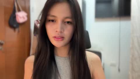Snapshot of urkatiecookie chatting on September 25, 2025, 12:58 am Amira online show from September 25, 2025, 12:58 am