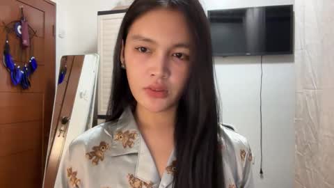 Snapshot of urkatiecookie chatting on October 9, 2025, 12:52 am Amira online show from October 9, 2025, 12:52 am