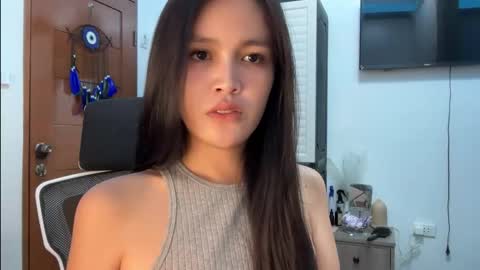 Snapshot of urkatiecookie chatting on October 17, 2025, 2:48 am Amira online show from October 17, 2025, 2:48 am