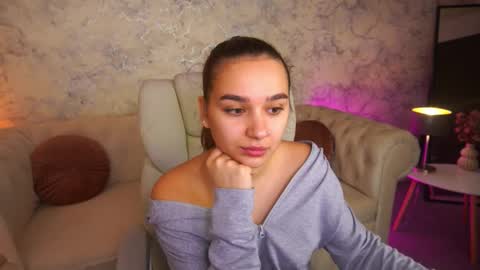 Snapshot of urmuseon chatting on November 18, 2025, 7:35 am MusaPleasure online show from November 18, 2025, 7:35 am