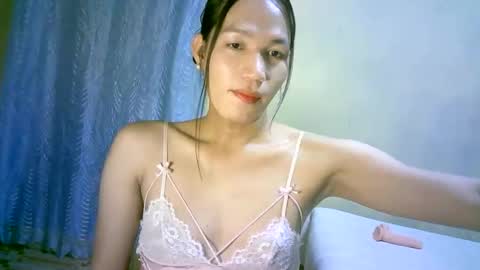 Snapshot of urpinaylovelyjuliaxxx chatting on December 2, 2024, 1:24 pm queen julia not into CHEAPGUY online show from December 2, 2024, 1:24 pm