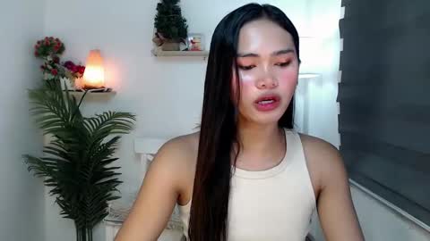 ursandra_xx online show from October 13, 2025, 9:42 am