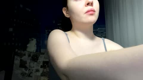 Hannah online show from November 10, 2025, 10:20 pm