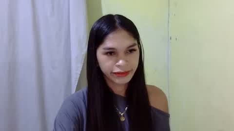 Snapshot of ursweet_zeviixx chatting on December 5, 2025, 9:51 am ursweet_zeviixx online show from December 5, 2025, 9:51 am