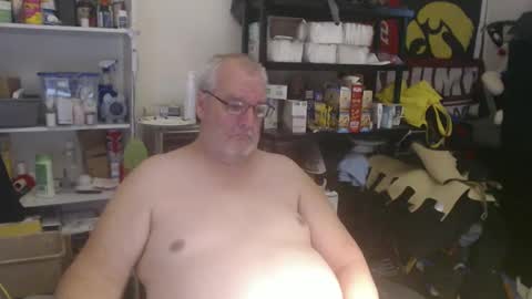 Snapshot of usgoober chatting on December 4, 2024, 3:15 am Eric online show from December 4, 2024, 3:15 am