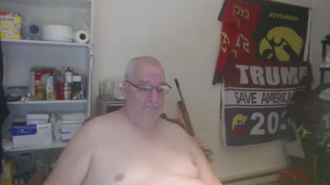 Snapshot of usgoober chatting on January 3, 2025, 5:28 am Eric online show from January 3, 2025, 5:28 am