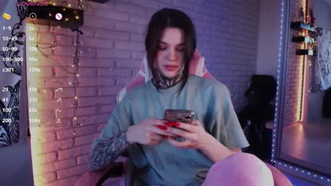 Eva online show from January 8, 2025, 10:15 am