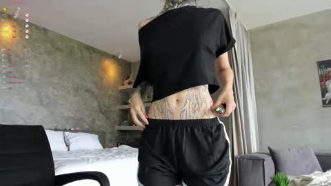 Eva online show from November 10, 2025, 4:55 am