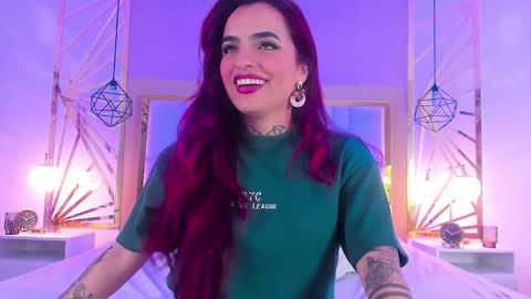 Snapshot of vaaleriee_miller_ chatting on December 27, 2024, 2:01 pm valeriee miller online show from December 27, 2024, 2:01 pm