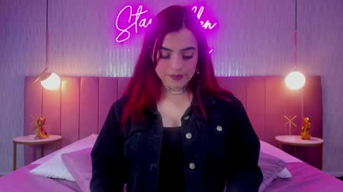 Snapshot of vaaleriee_miller_ chatting on January 7, 2025, 6:35 pm valeriee miller online show from January 7, 2025, 6:35 pm