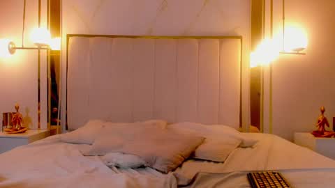 Snapshot of vaaleriee_miller_ chatting on January 17, 2025, 6:44 pm valeriee miller online show from January 17, 2025, 6:44 pm