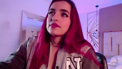 Snapshot of vaaleriee_miller_ chatting on March 7, 2025, 11:49 pm valeriee miller online show from March 7, 2025, 11:49 pm