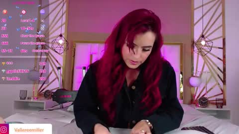 Snapshot of vaaleriee_miller_ chatting on November 27, 2025, 6:43 pm valeriee miller online show from November 27, 2025, 6:43 pm