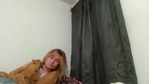 vagimosa online show from November 11, 2025, 8:25 am