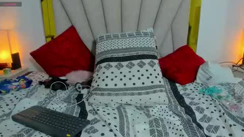 Snapshot of vahiolet_fuentes chatting on December 19, 2024, 9:18 am vahioleth online show from December 19, 2024, 9:18 am