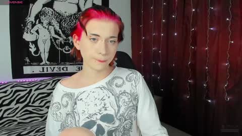 Snapshot of vailyreb chatting on December 7, 2024, 1:03 am Marin online show from December 7, 2024, 1:03 am