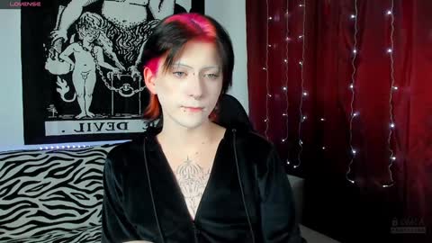 Snapshot of vailyreb chatting on December 21, 2024, 11:11 am Marin online show from December 21, 2024, 11:11 am