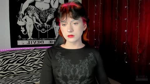 Snapshot of vailyreb chatting on December 30, 2024, 4:29 pm Marin online show from December 30, 2024, 4:29 pm