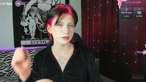 Snapshot of vailyreb chatting on January 7, 2025, 11:24 pm Marin online show from January 7, 2025, 11:24 pm