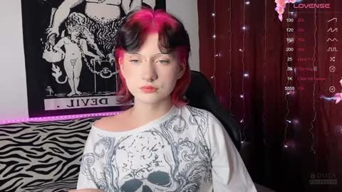 Snapshot of vailyreb chatting on January 24, 2025, 6:14 pm Marin online show from January 24, 2025, 6:14 pm