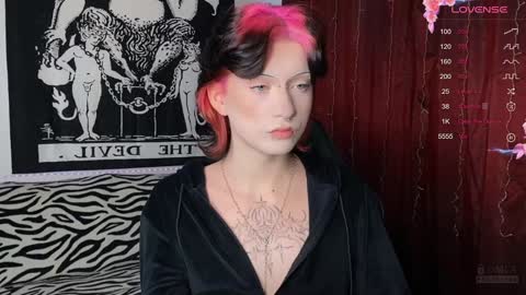 Snapshot of vailyreb chatting on February 4, 2025, 1:16 pm Marin online show from February 4, 2025, 1:16 pm