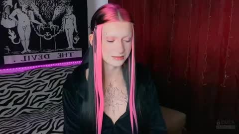 Snapshot of vailyreb chatting on February 12, 2025, 11:29 am Marin online show from February 12, 2025, 11:29 am