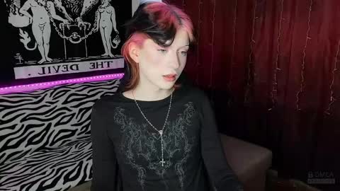 Snapshot of vailyreb chatting on February 21, 2025, 11:22 am Marin online show from February 21, 2025, 11:22 am