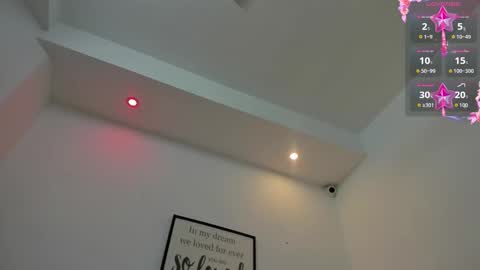 vainilla_heart online show from November 4, 2025, 3:05 am